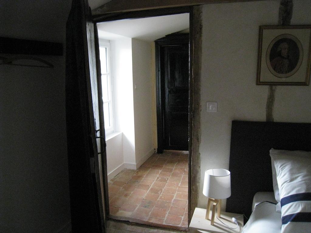 Le Logis Des Tourelles Acomodação com café da manhã Beaupréau Exterior foto