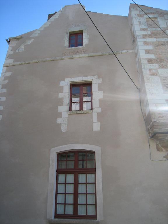 Le Logis Des Tourelles Acomodação com café da manhã Beaupréau Exterior foto
