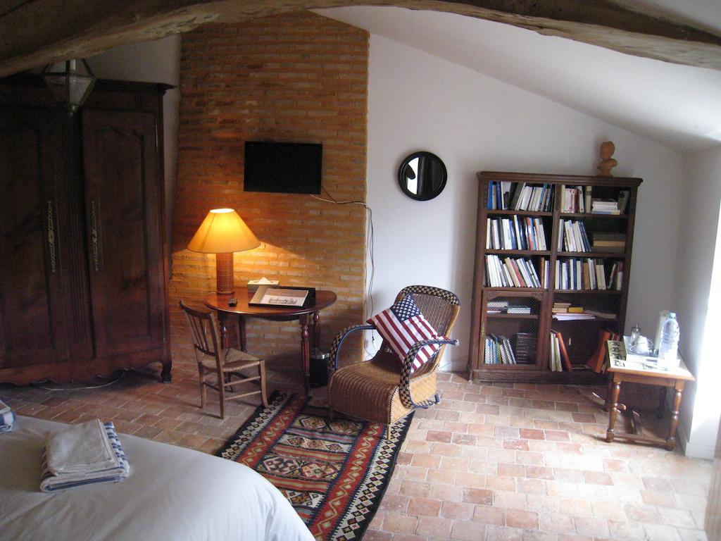 Le Logis Des Tourelles Acomodação com café da manhã Beaupréau Quarto foto
